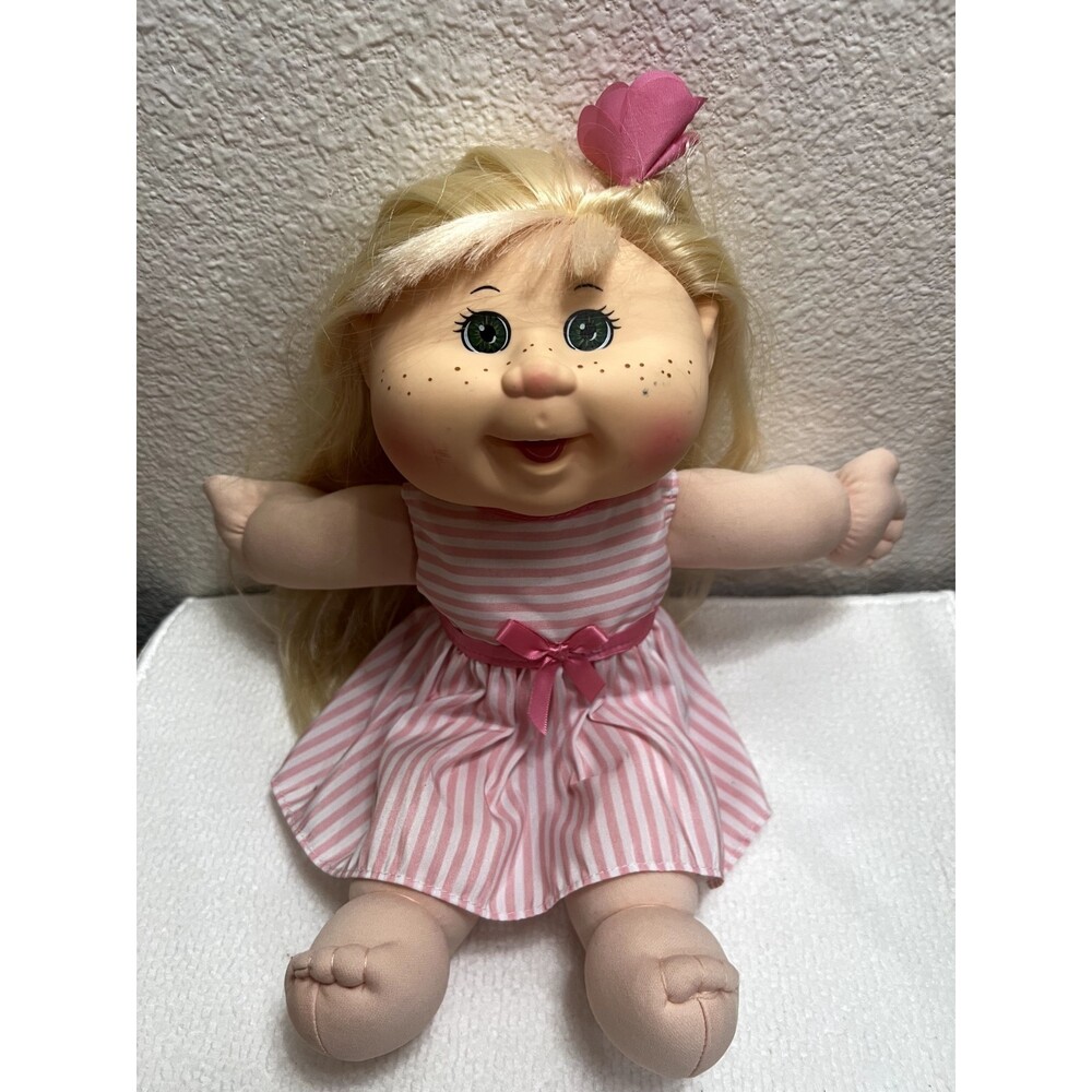 Vintage Cabbage Patch Kids Baby Doll Gold Hair Pink Dress 15-1/2'' - Picture 1 of 7